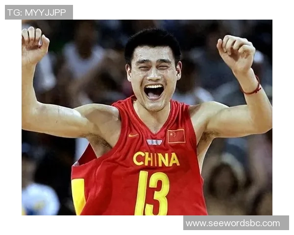 姚明对李元伟的深刻评价与篮球精神的传承探讨 姚明对李元伟的深刻评价与篮球精神的传承探讨